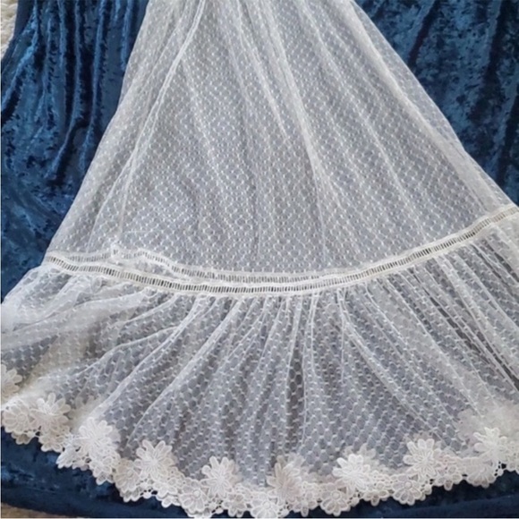 Victoria’s Secret Sheer Elegant White Lace Halter Dress Embroidered Floral - Picture 9 of 14